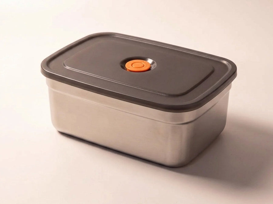The second stainless dish, closed, with its smoke lid and orange valve